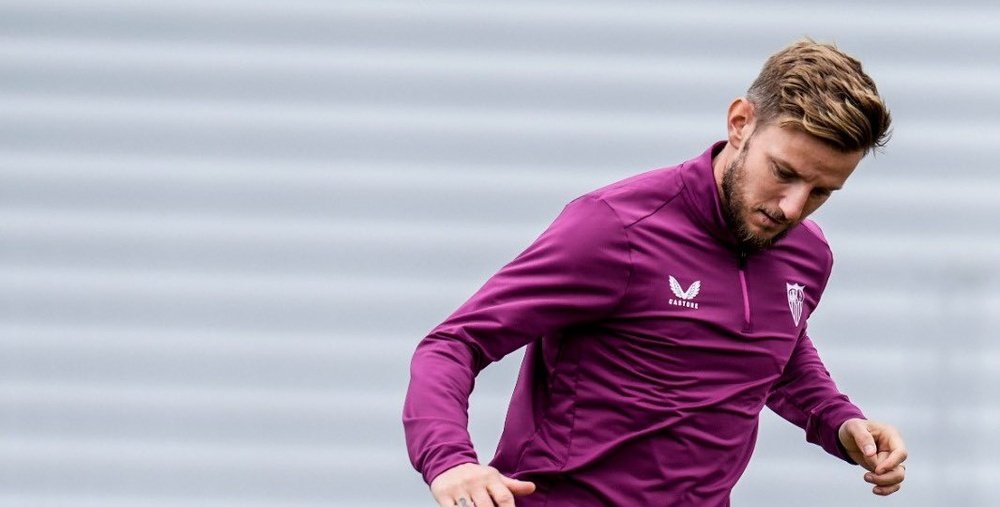 Rakitic en la última sesión de entrenamiento antes del partido de Copa del Rey frente al CD Quintanar Foto: Sevilla FC