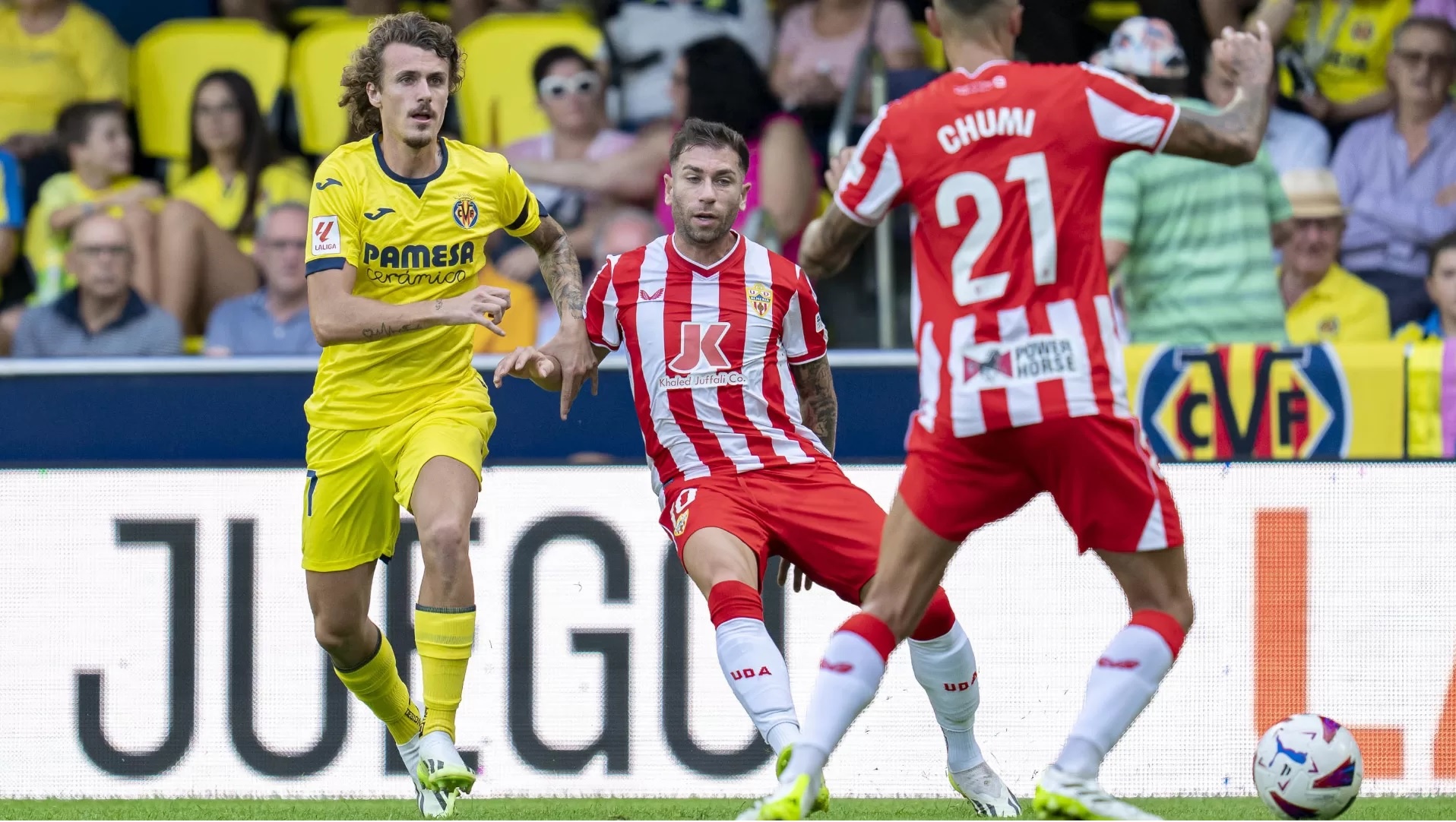 Carlos Romero, un joven lateral zurdo del Villarreal en la agenda bética