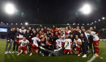 La Selección Serbia celebrando su clasificación a la Eurocopa 2024   Foto: Selección Serbia