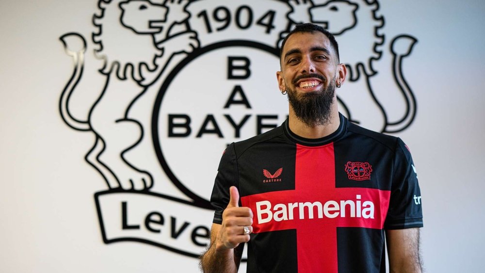 Borja Iglesias, contento en Leverkusen. Bayer Leverkusen