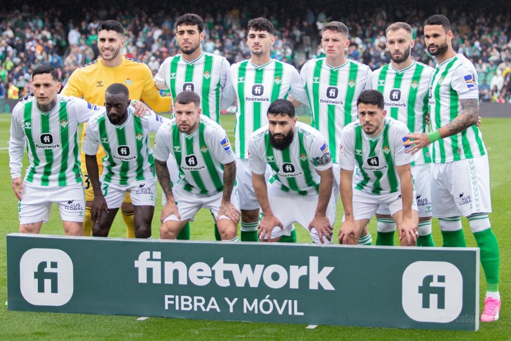 Del once inicial del Real Betis ante el Athletic acabaron lesionados Fekir, Ruibal y Altimira.- Francisco Gordillo
