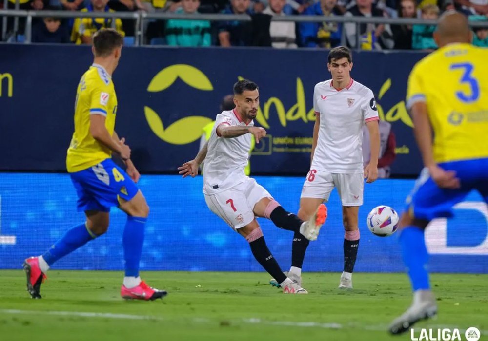 Suso en un partido frente al Cádiz CF en la temporada 2023-24 Foto: LaLiga