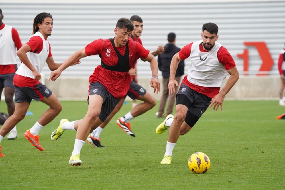 El Sevilla vuelve a los entrenamientos en una semana sin liga.- SFC
