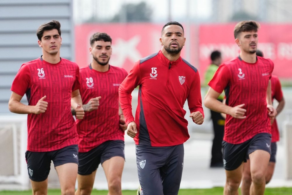 Juanlu Sánchez, Isaac Romero, Youssef En-Nesyri y Kike Salas se ejercitan en la Ciudad Deportiva.-SFC