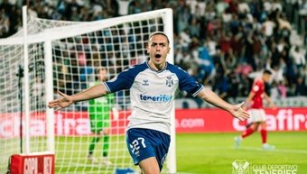 Luismi Cruz celebrando un gol con el Tenerife Foto: Tenerife