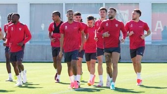 El Sevilla prepara el choque ante la UD Las Palmas en la Ciudad Deportiva .-SFC