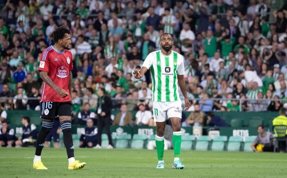 Cedric Bakambu se perfila como una de las novedades del once del Real Betis en Mestalla.- Francisco Gordillo