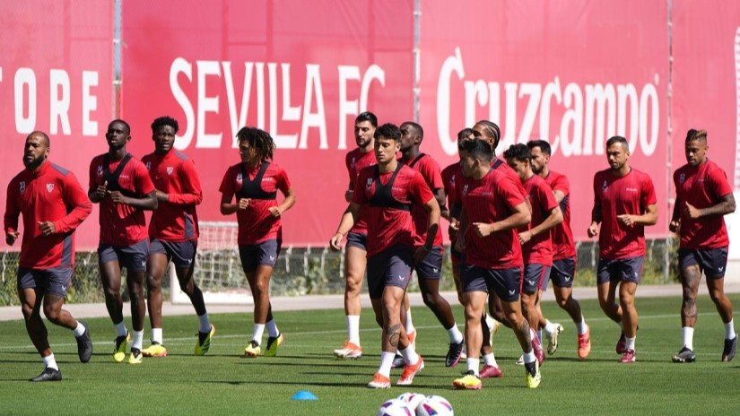 El Sevilla prepara el partido ante el Cádiz CF.-SFC