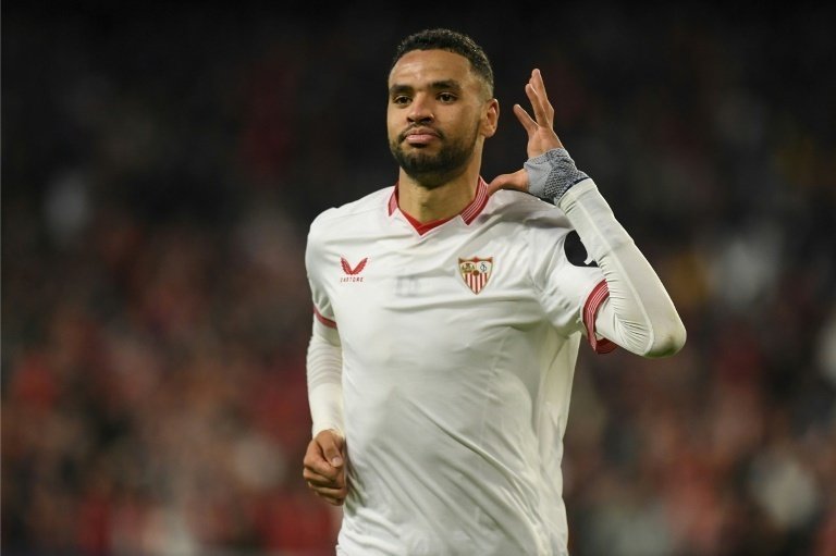 En-Nesyri celebrando un gol con el Sevilla FC