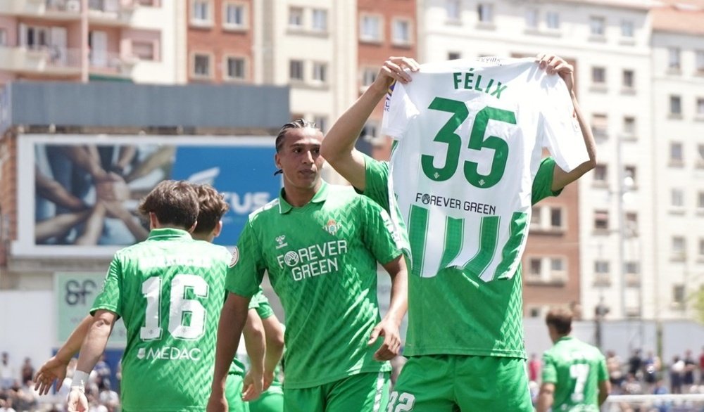 Jesús rodríguez dedica su gol a Félix Garreta. RBB