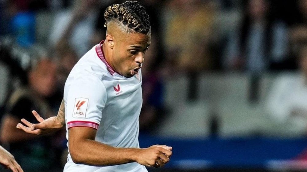 Mariano Díaz en el partido ante el FC Barcelona en Montjuic .-SFC