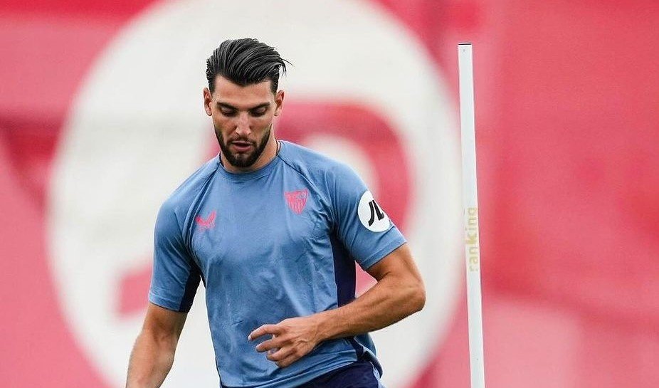 Rafa Mir en los primeros entrenamientos del Sevilla FC en la pretemporada 2024-25  Foto: Instagram Rafa Mir