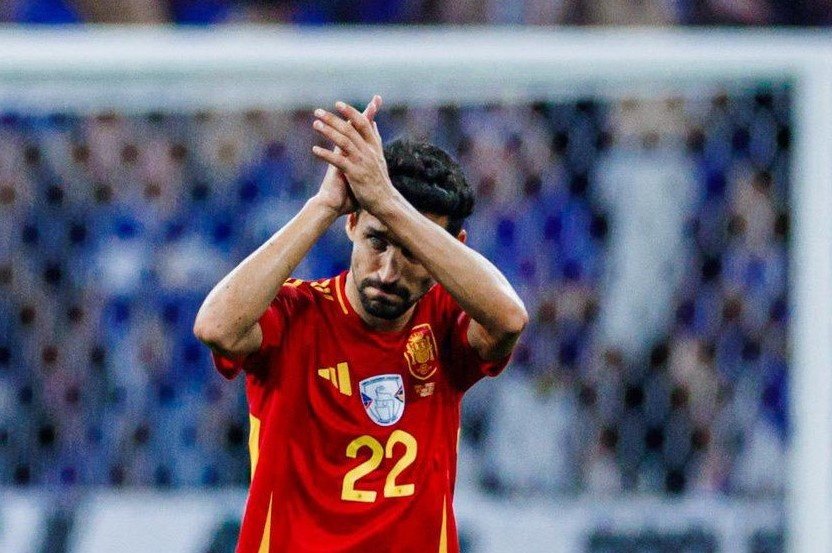 Jesús Navas aplaudiendo a la afición española tras ser sustituido en la semifinal ante Francia de la Eurocopa 2024 Foto: Selección Española de Fútbol