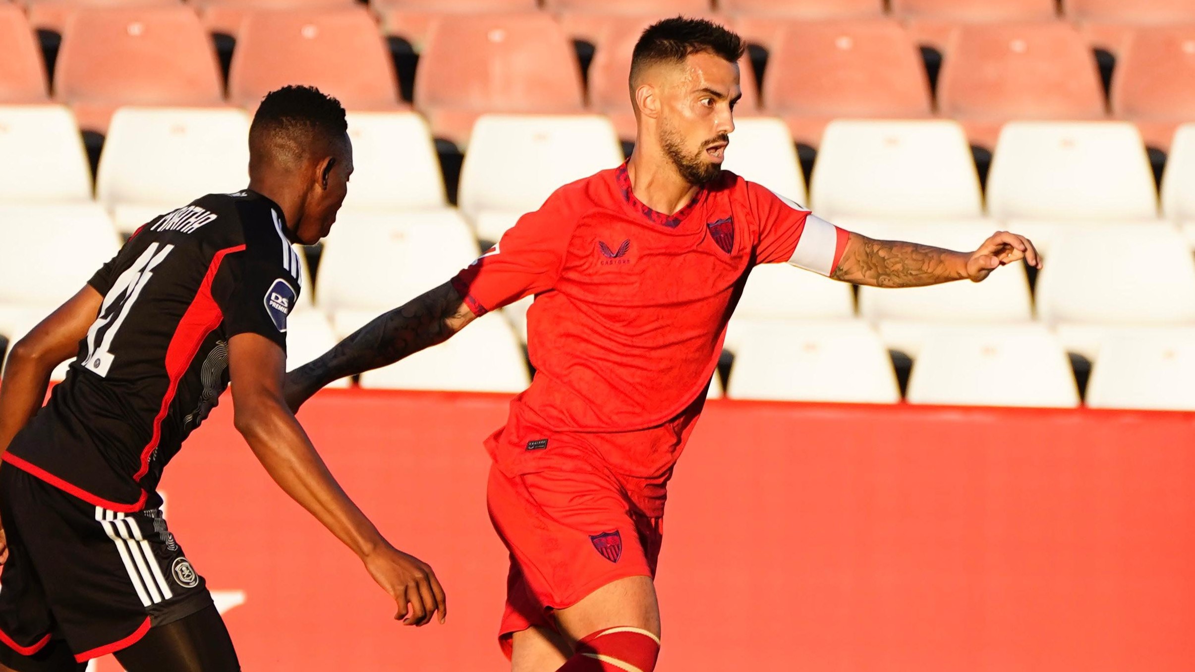 El Sevilla tropieza en el primer partido de la pretemporada (0-2)