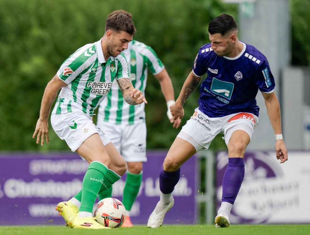 Iker Losada, en el encuentro ante el Austria Salzburgo