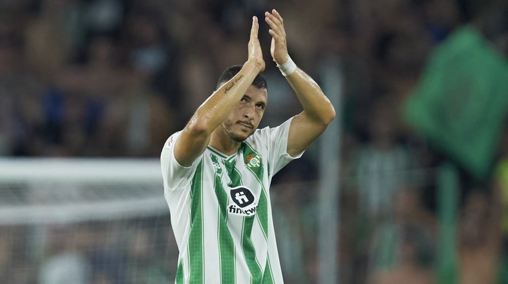 Guido Rodríguez en el Benito Villamarín.- RBB