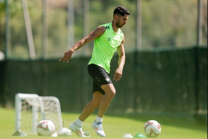 Ayoze se entrena en Marbella mientras se aclara su futuro.- RBB