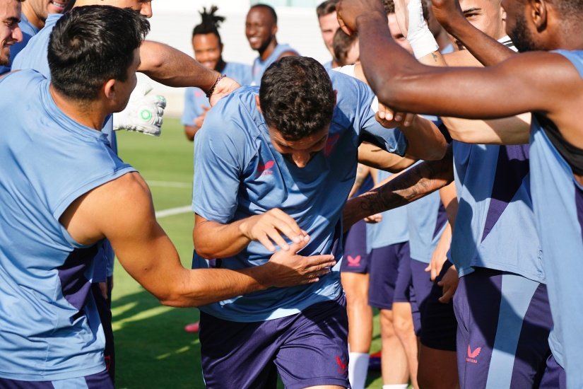 Jesús Navas, durante su primer entrenamiento con el Sevilla FC tras ganar la Eurocopa con España  Foto: SFC