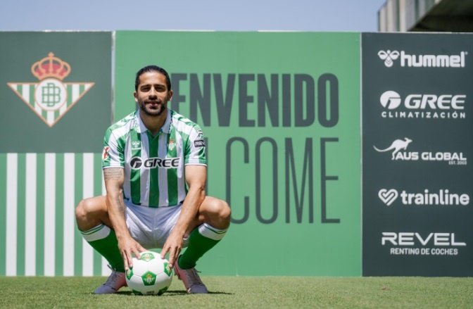 Ricardo Rodríguez, en su presentación como nuevo jugador del Real Betis.- RBB