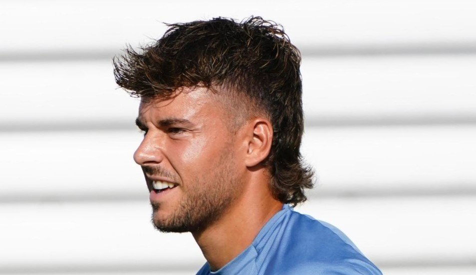 Álvaro Fernández en su primer entrenamiento con el Sevilla FC  Foto: SFC