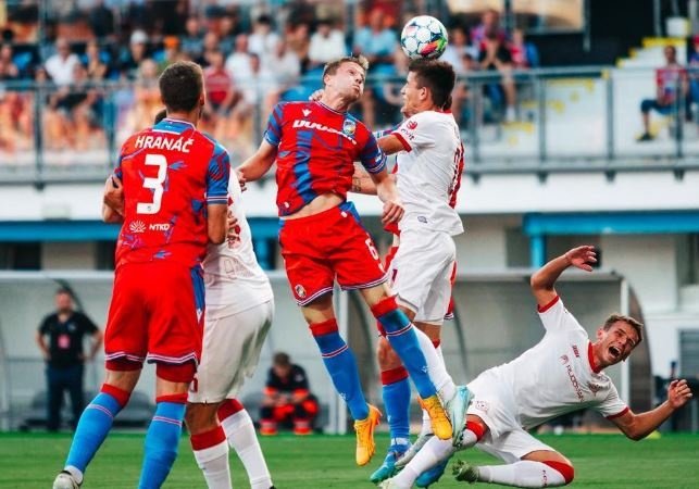 Una imagen del Viktoria Plzen - FC Kryvbas de la pasada semana.-