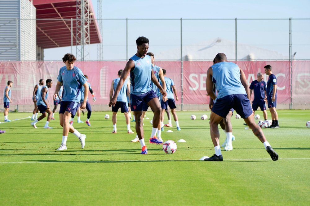 Los jugadores del Sevilla FC durante el entrenamiento del 21 de agosto Foto: SFC