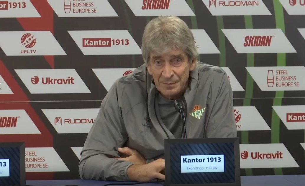 Pellegrini, en la sala de prensa del Kosice Arena. Betis TV