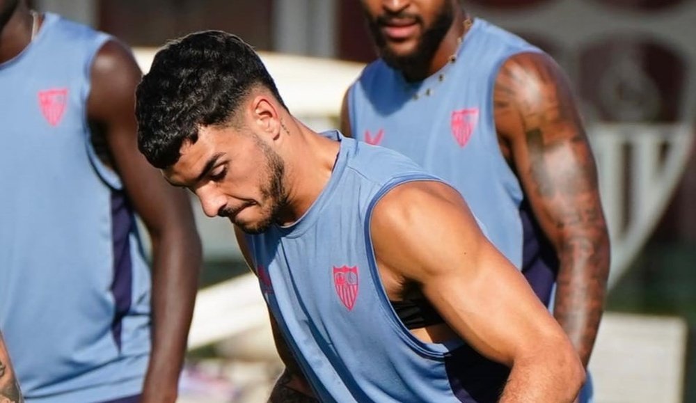 Isaac Romero vuelve a los entrenamientos con el resto de sus compañeros un día antes de enfrentarse al Mallorca Foto: SFC