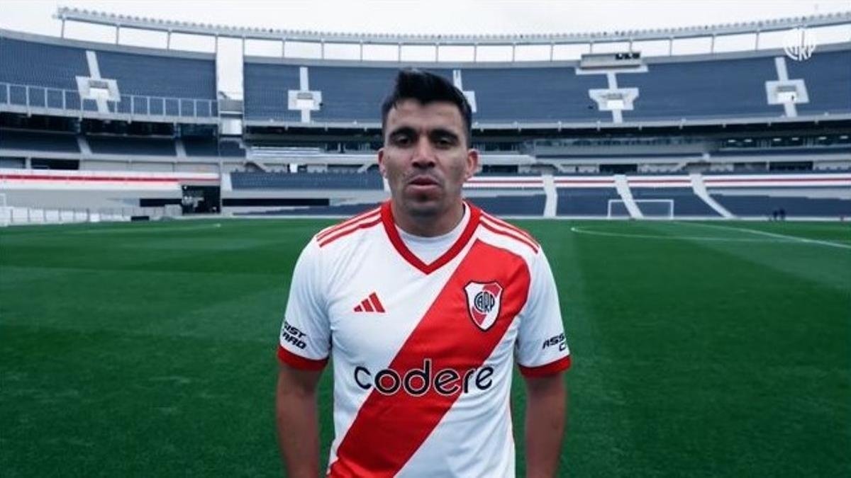 Marcos Acuña, durante su vídeo de presentación en River Plate