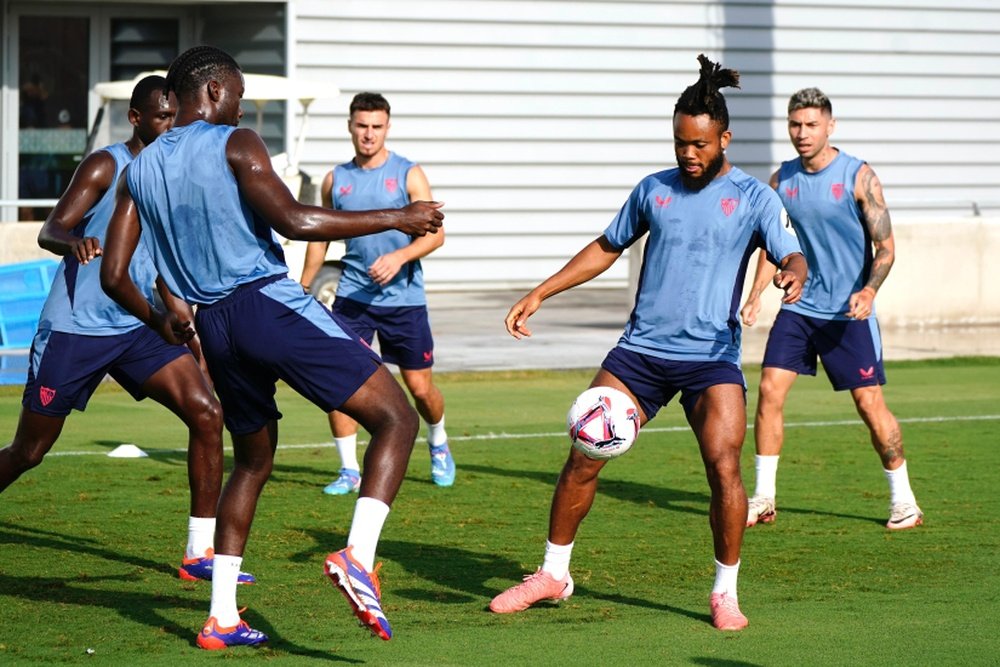 Los jugadores del Sevilla FC se entrenan de cara al partido frente al Girona de la jornada 4 de LaLiga 2024-25 Foto: SFC