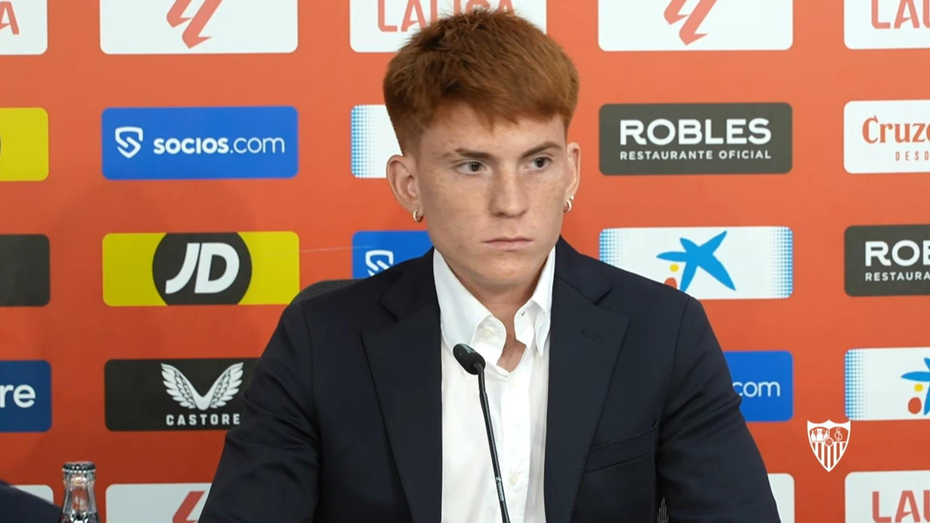 Valentín Barco, en su presentación como jugador del Sevilla FC