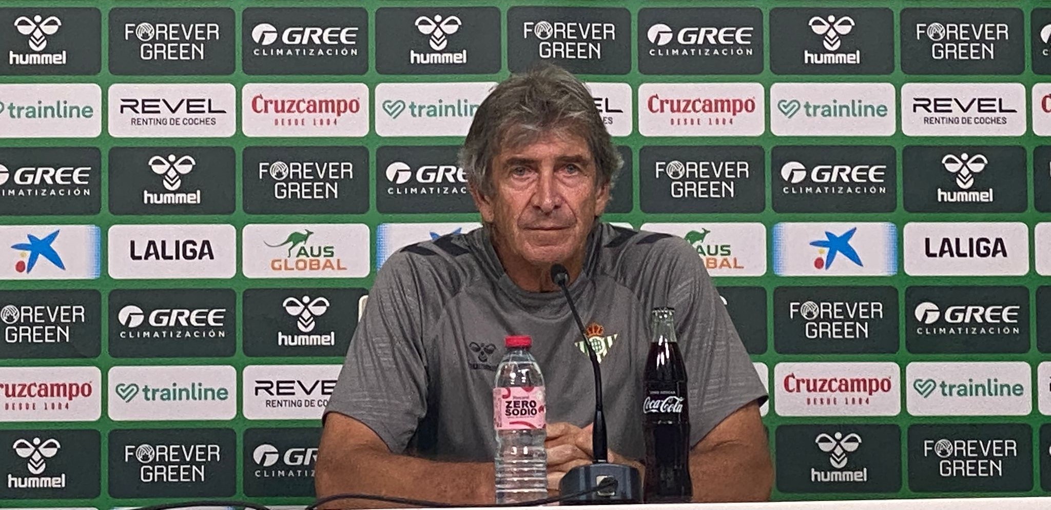 Manuel Pellergini en la previa ante el Real Madrid.- AF