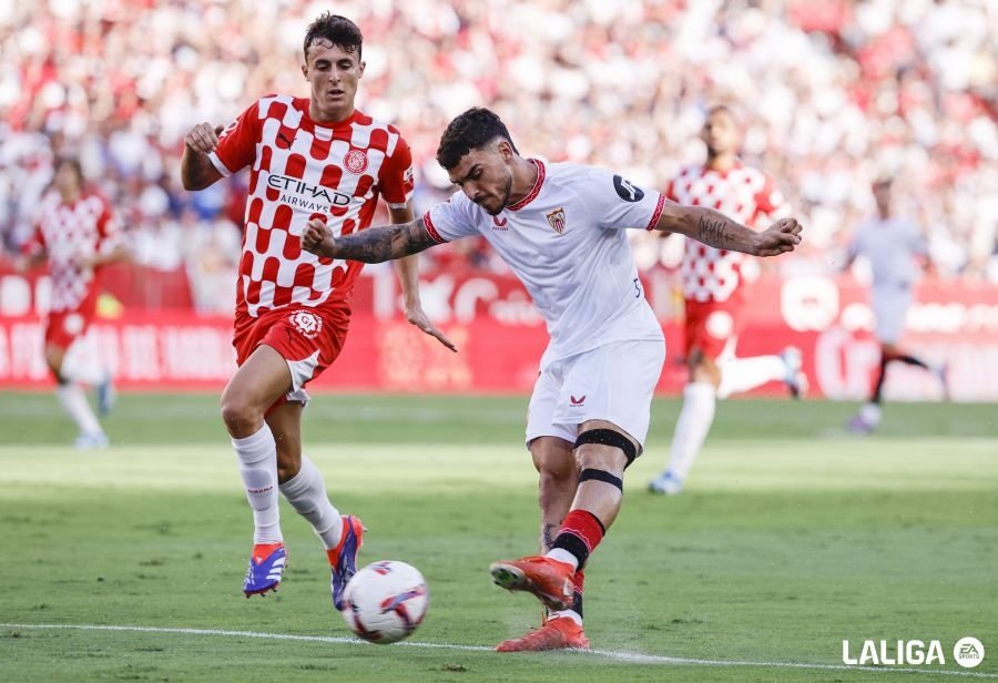 Ocasión de gol de Isaac Romero en el Sevilla FC-Girona  Foto: LaLiga