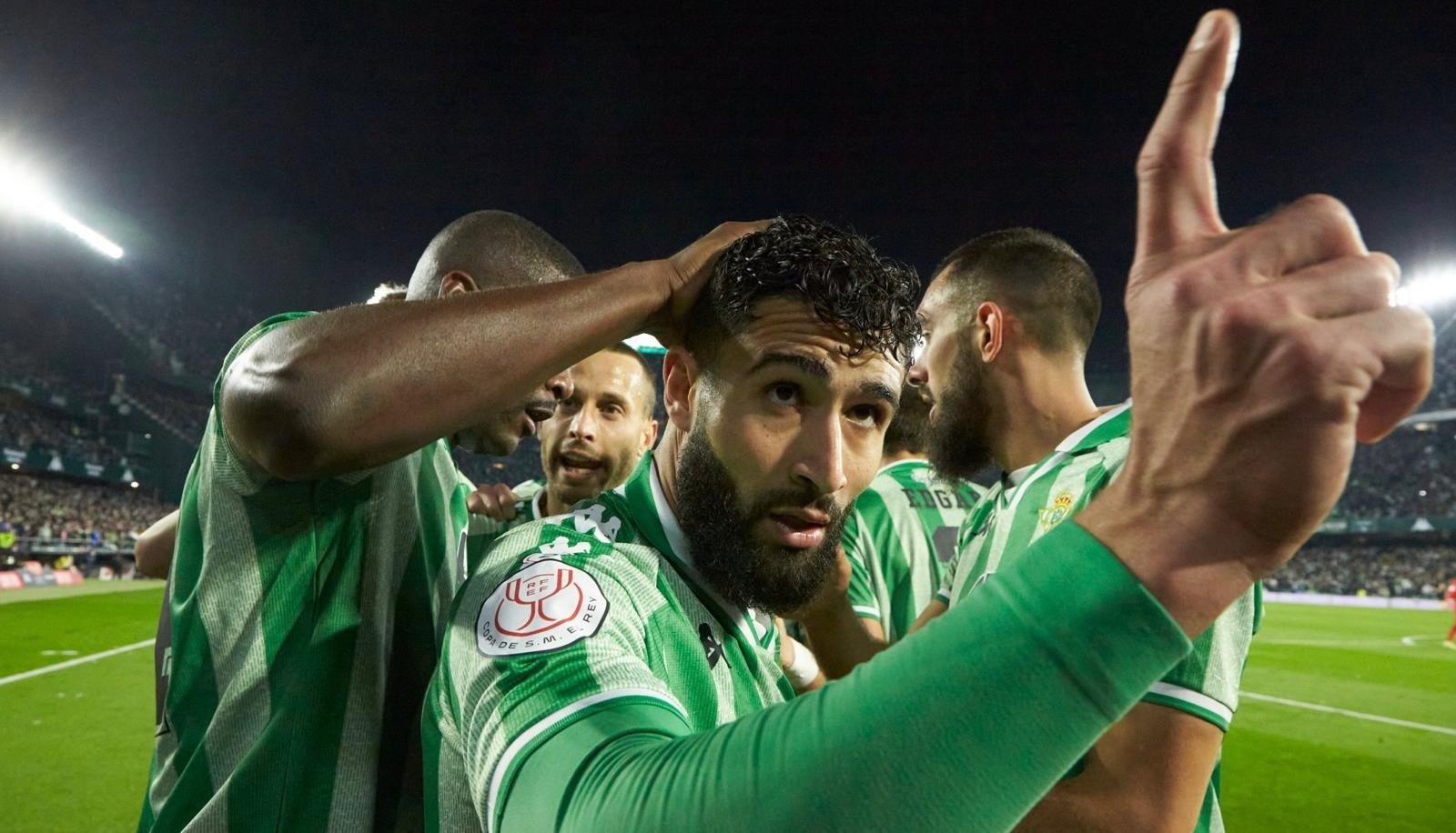 Fekir celebra un gol con la camiseta del Real Betis. RBB