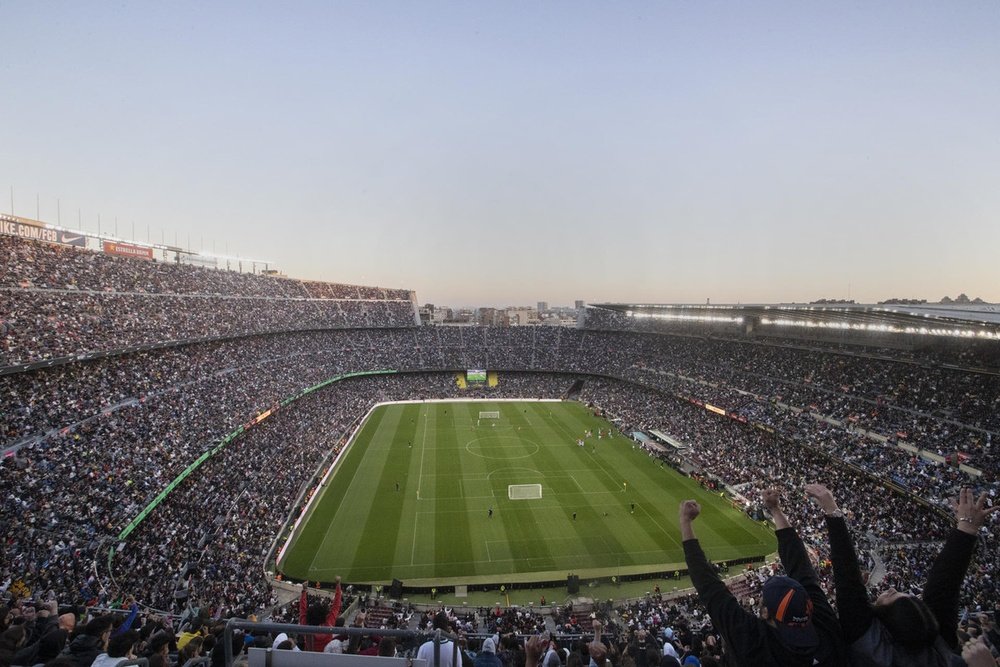 92.000 personas llenaron el Camp Nou para ver la Kings League. EFE