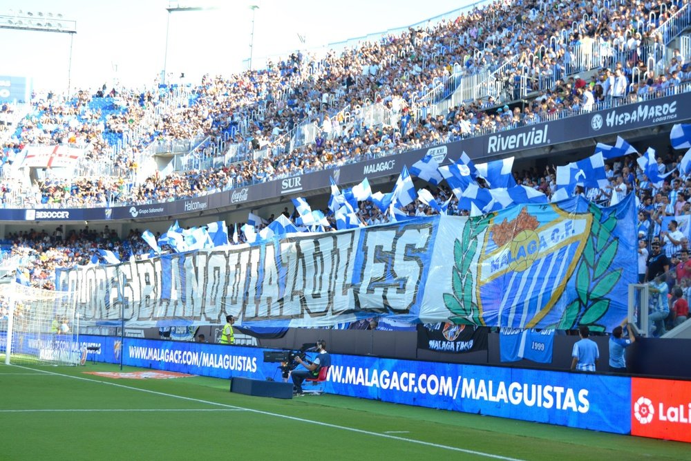 La afición del Málaga sigue volcada con su equipo. BeSoccer