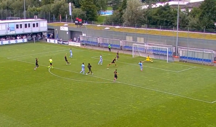 El Celta se impuso al Grasshopper por 0-3 en un amistoso disputado este martes. Jones El-Abdellaoui sigue destacando en esta pretemporada y volvió a ver puerta. Illai Moriba abrió el marcador a los 9 minutos y, tras el tanto del marroquí, Pablo Durán sentenció en el segundo tiempo.