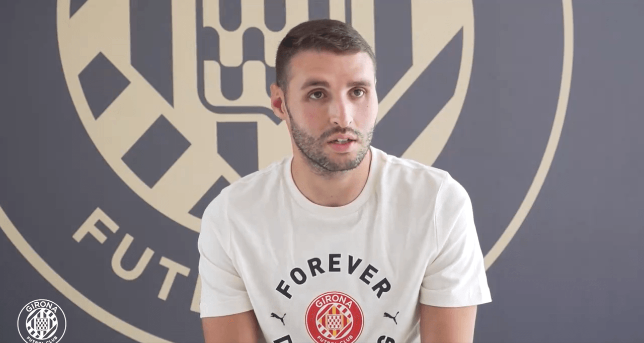 Abel Ruiz, de ver al Girona por la tele a sumar