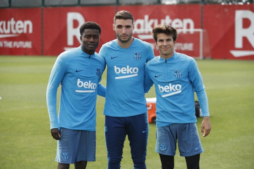 Barcelona tem Moussa Wagué e Abel Ruiz entre possíveis saídas. Twitter/FCBarcelona_es