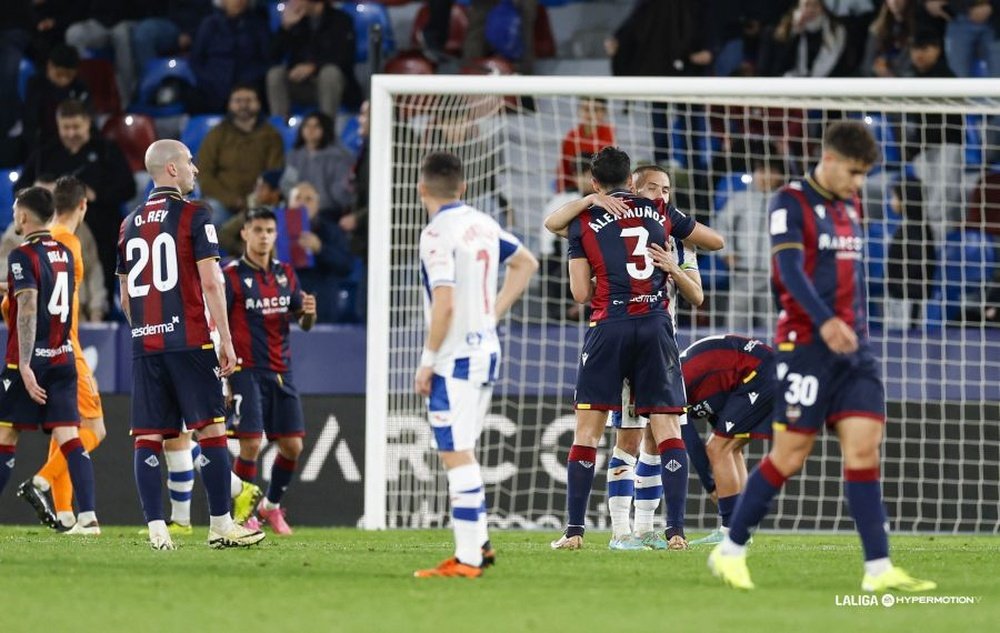 La Segunda División está igualadísima. LaLiga