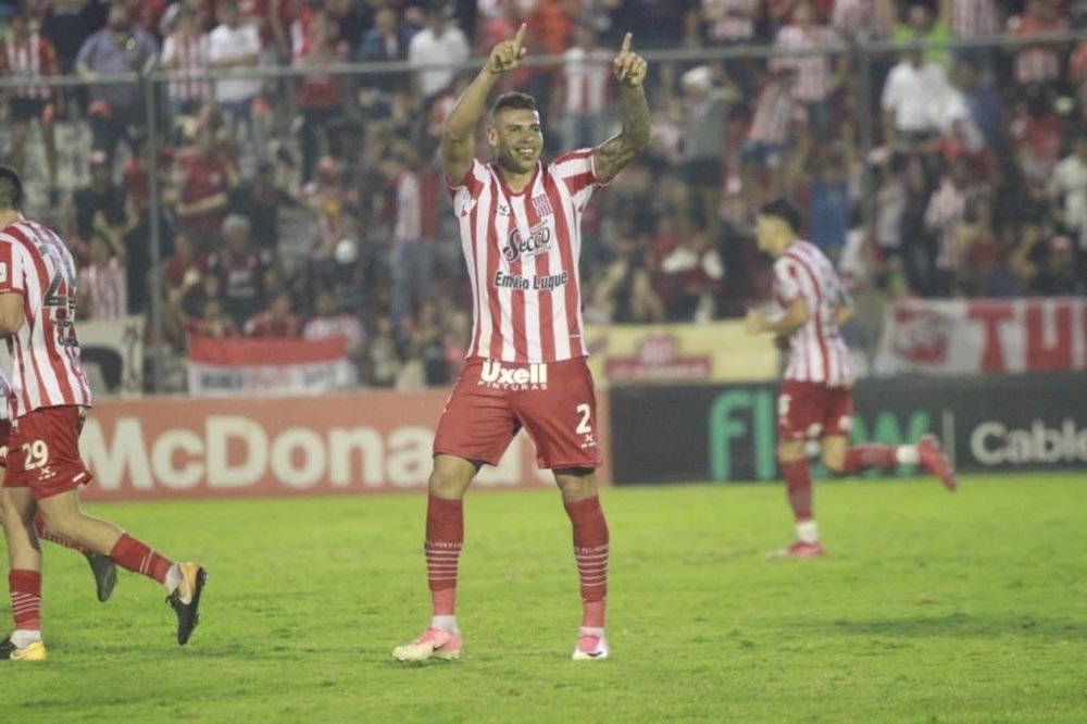 Acevedo hizo el gol del empate 'in extremis'. Twitter/CASMOficial