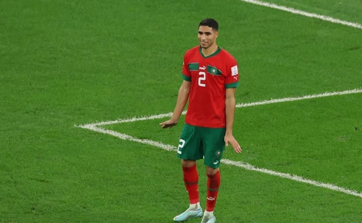 Achraf niega que quisiera vacilar a España. EFE