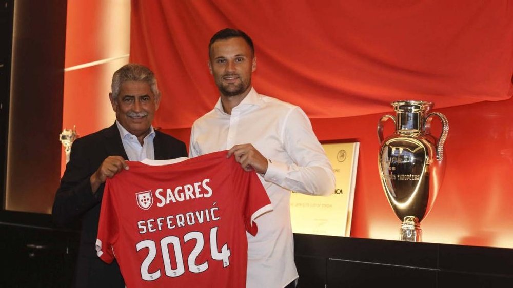 Seferovic restera à Benfica jusqu'en 2024. SLBenfica