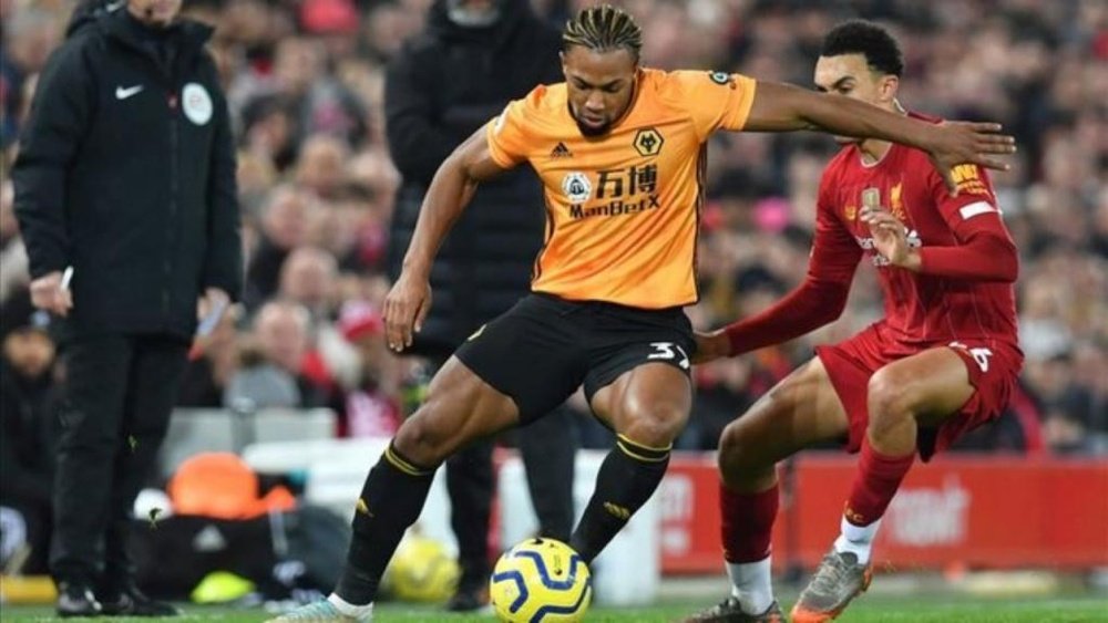 Traoré jugó lesionado ante el Sheffield United. AFP