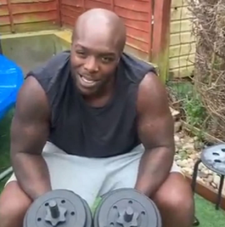 Monstrous Akinfenwa: this is how he trains during quarantine