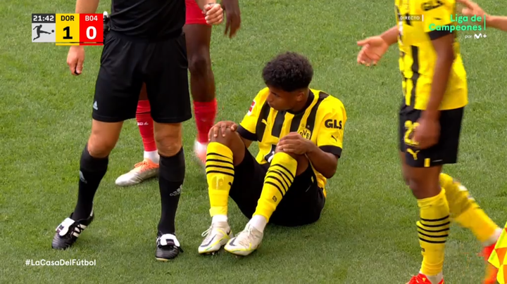 Tegola per il Dortmund: Adeyemi esce infortunato dopo 22'!