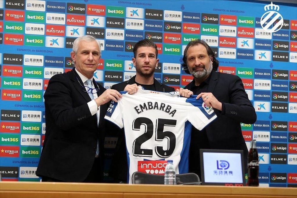 Embarba fue presentado por el Espanyol. Twitter/RCDEspanyol