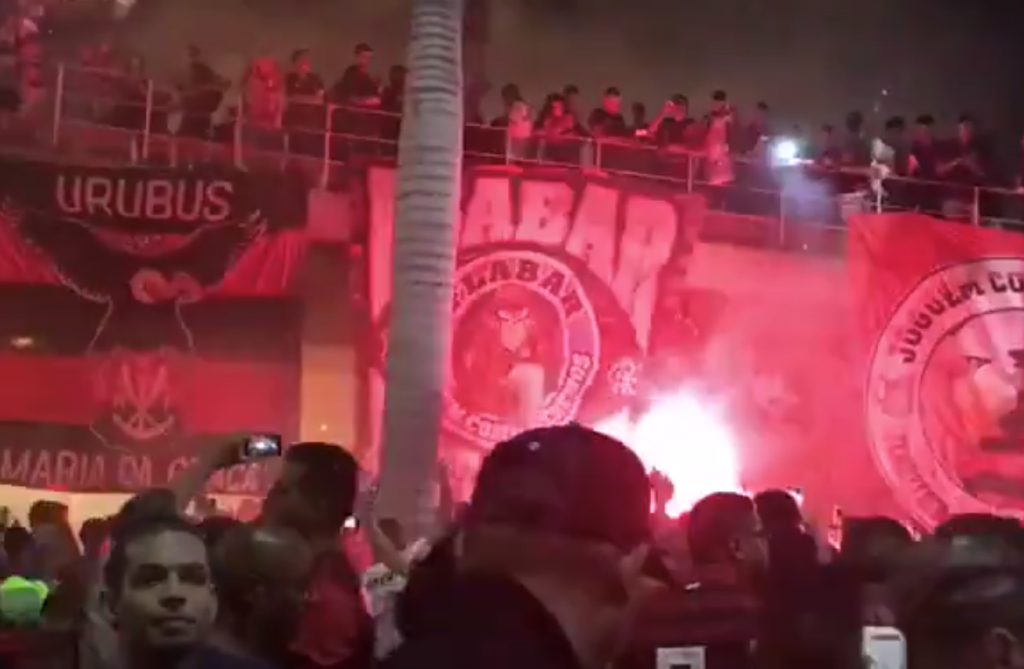 La 'torcida' de Flamengo caldeó la previa del partido