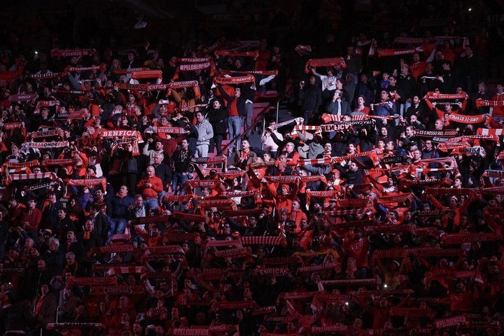 Benfica sanctionné par l'UEFA après les incidents contre l'Inter