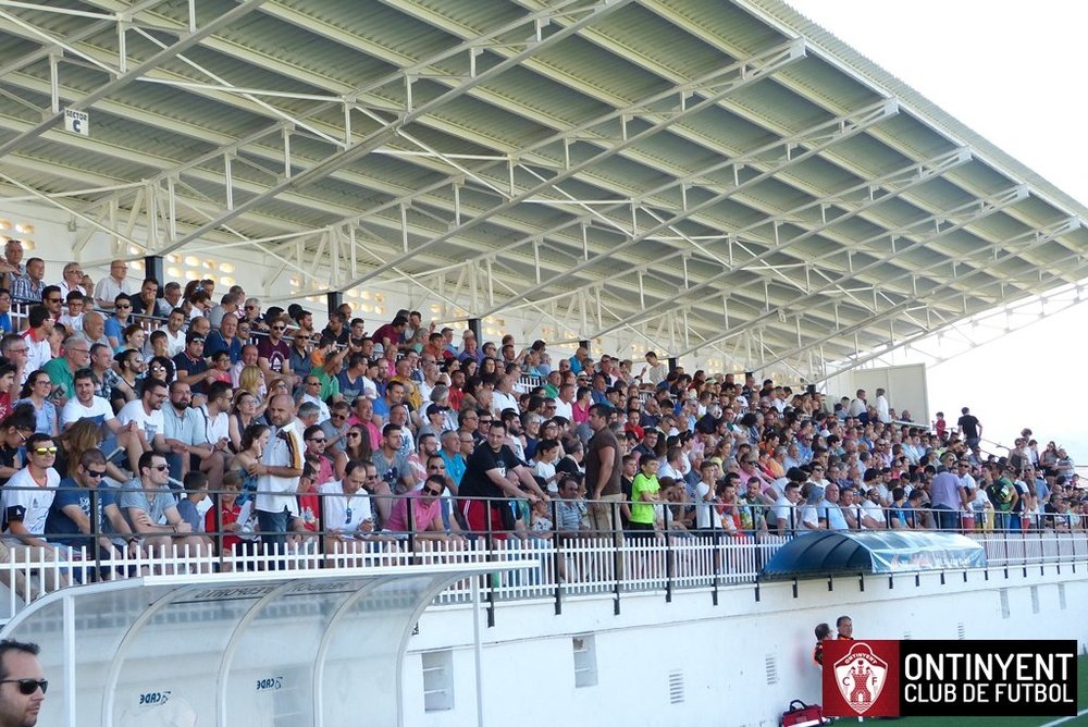 La afición del Ontinyent acompañará a su equipo en Vitoria. OntinyentCF